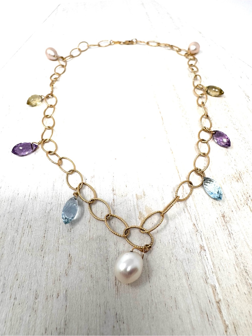 14K textured link necklace with dangling faceted topaz, made in Italy, 11.9G
